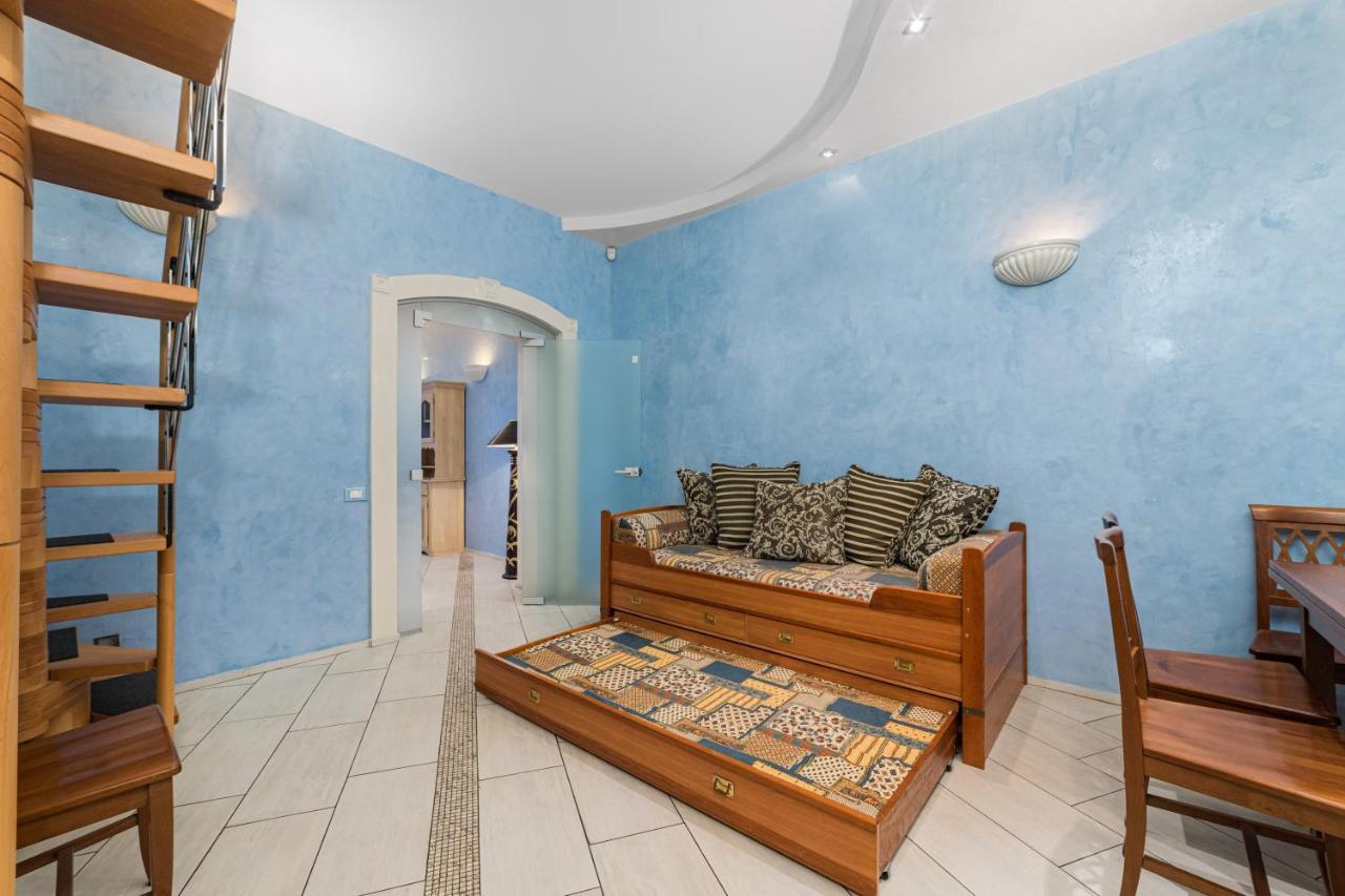 Classical Deribasivska 3-Bedrooms Apartment Одесса Экстерьер фото