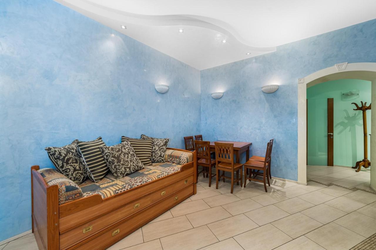 Classical Deribasivska 3-Bedrooms Apartment Одесса Экстерьер фото