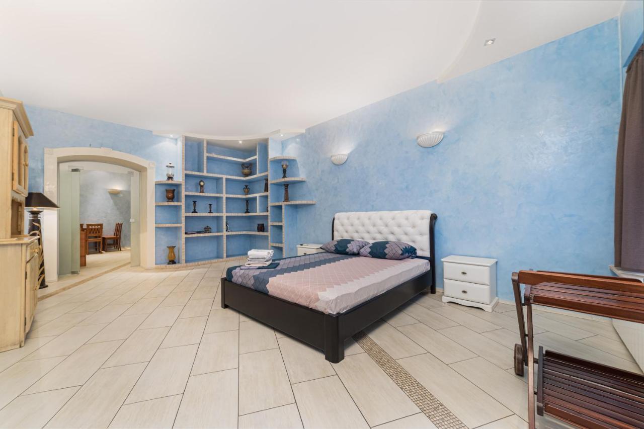 Classical Deribasivska 3-Bedrooms Apartment Одесса Экстерьер фото
